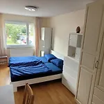 Helle, Ruhige Wohnung In Der Naehe Von Bmw Und Olympiapark